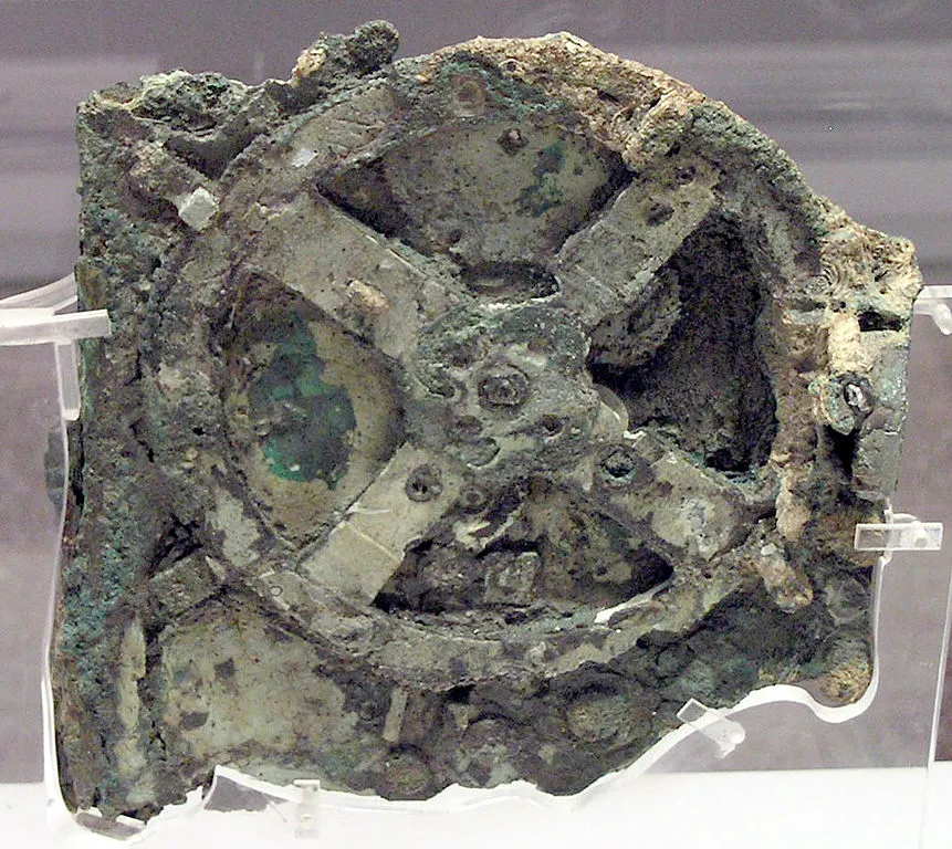 861px-Antikythera_Mechanissem_w.jpg