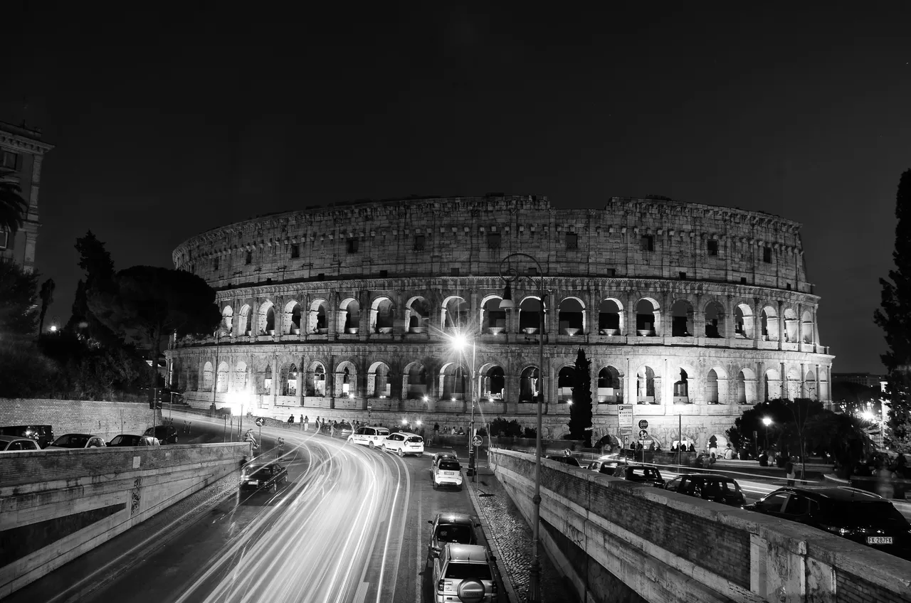 Colloseum_Rom_Longtime_Exposure.jpg