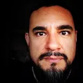 jfbt_selfie_fondo_negro_120x120.png