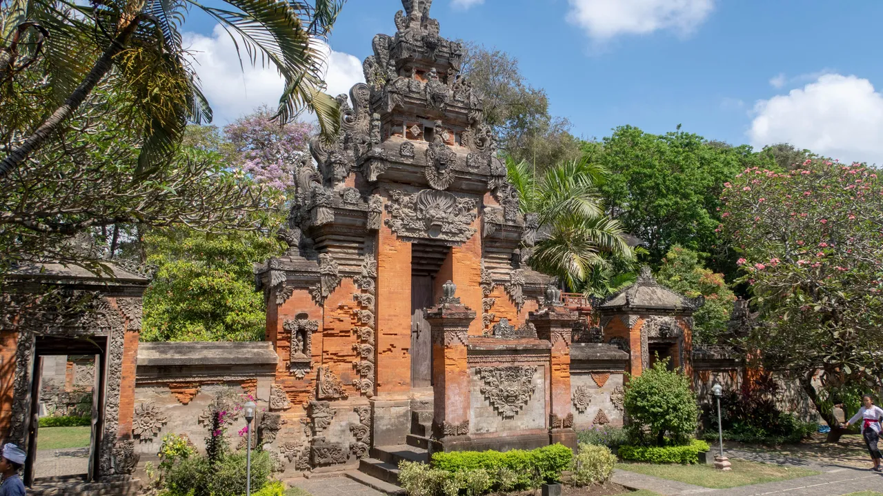 The gate was made of brick and sand stone. It was hand carved.