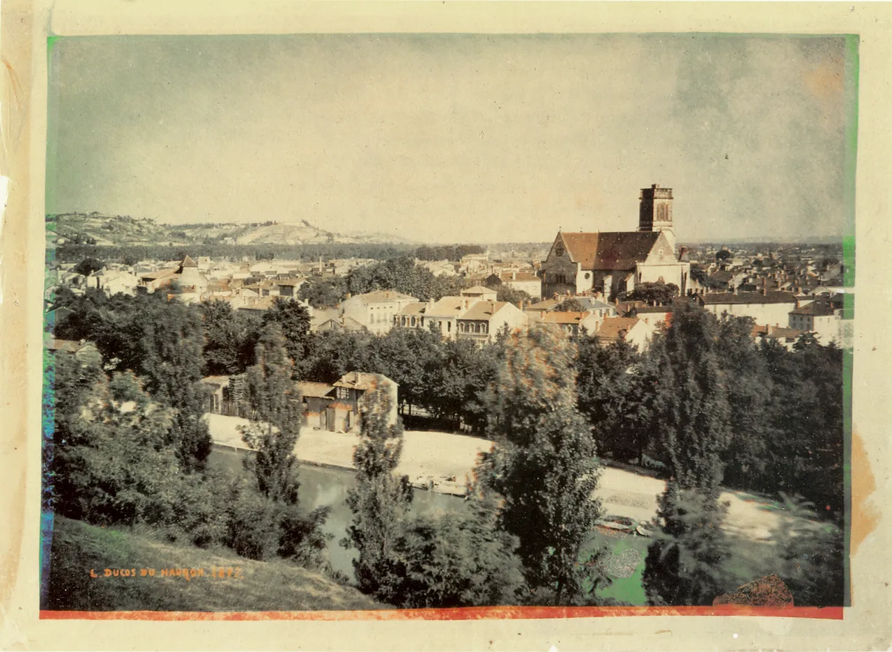 Early color photo of Agen, France, by Louis Ducos du Hauron, 1877.