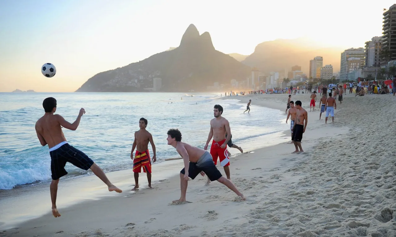 Discover the famous Ipanema Beach, one of the most beautiful beaches in Rio de Janeiro, Brazil