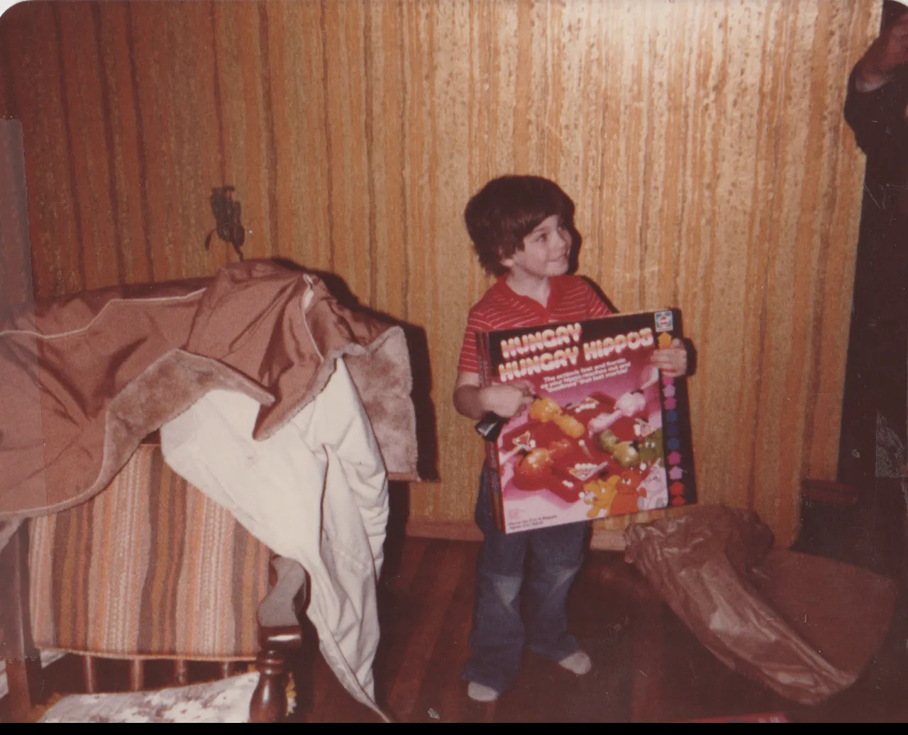 1980-12-24 - Alan Williams gets Hungry Hungry Hippos for Christmas.png