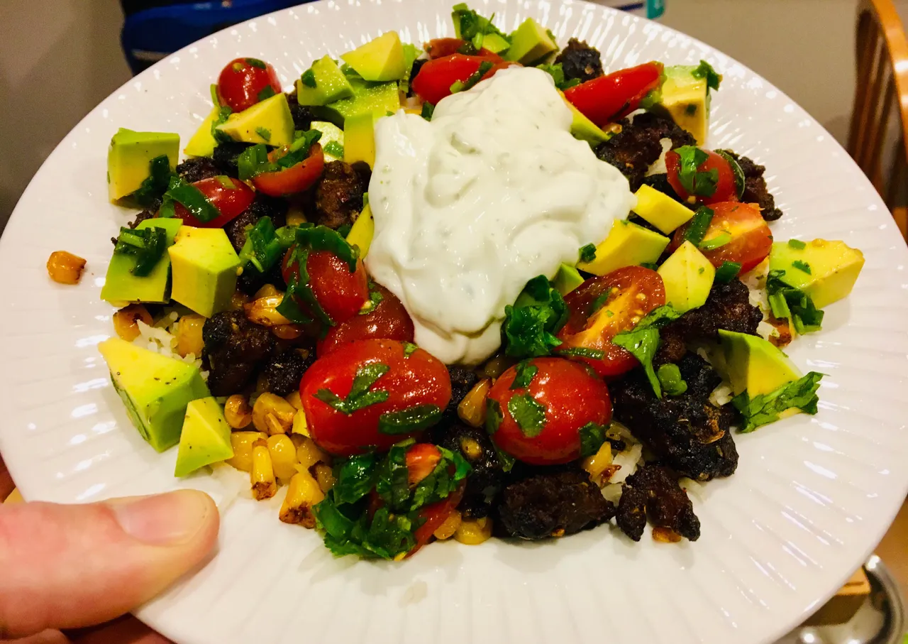 https://s3.us-east-2.amazonaws.com/partiko.io/img/d00k13-not-quite-like-the-picture-but-damb-its-good--hellofresh-chorizo-burrito-bowl-mwx6vws2-1544510586338.png