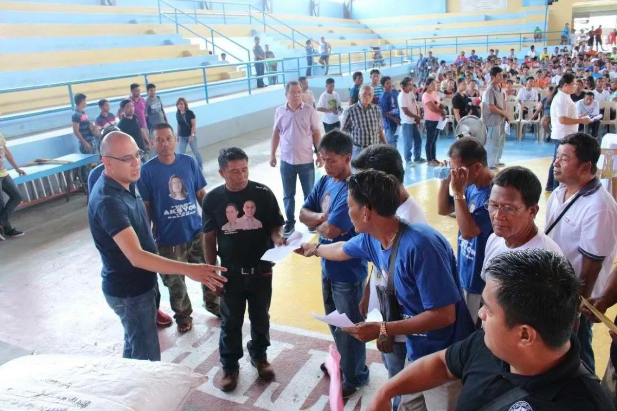 Emergency_Shelter_Assistance_Distribution_(March_16,_2017)_-_Balaoan_La_Union_(4).JPG
