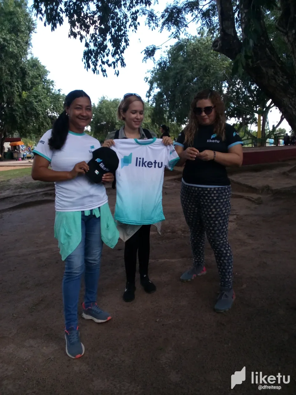 clrzjqhjs003j6gsz821ef516_liketu_7.webp