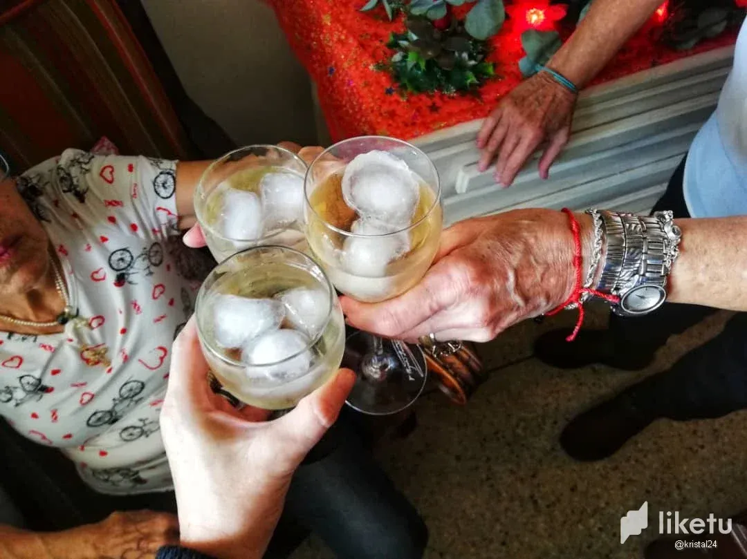 clpm5j6fh001cg2sz9iobcitq_navidad6.webp