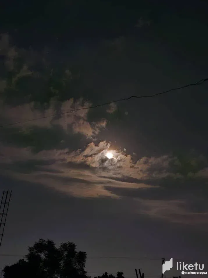 cln5oxyag04gn3tszeb2k5rpf_Luna_1.webp