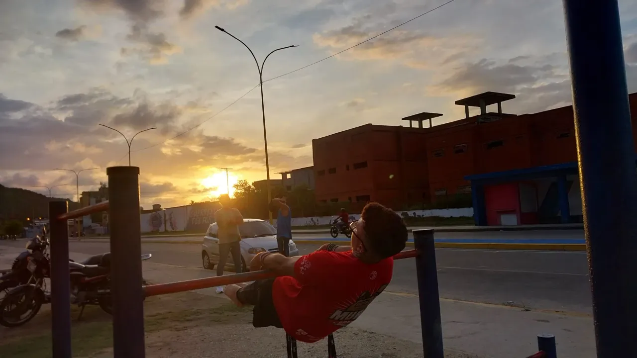 EtxqPqmVuIawaEpF_20250707_183816.webp