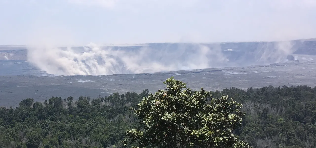 20180719 Kilauea Collaps Caldera.png