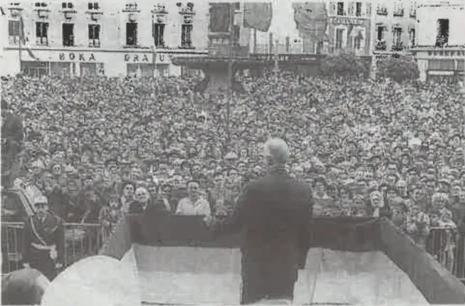 Charles de Gaulle in Cherbourg.png