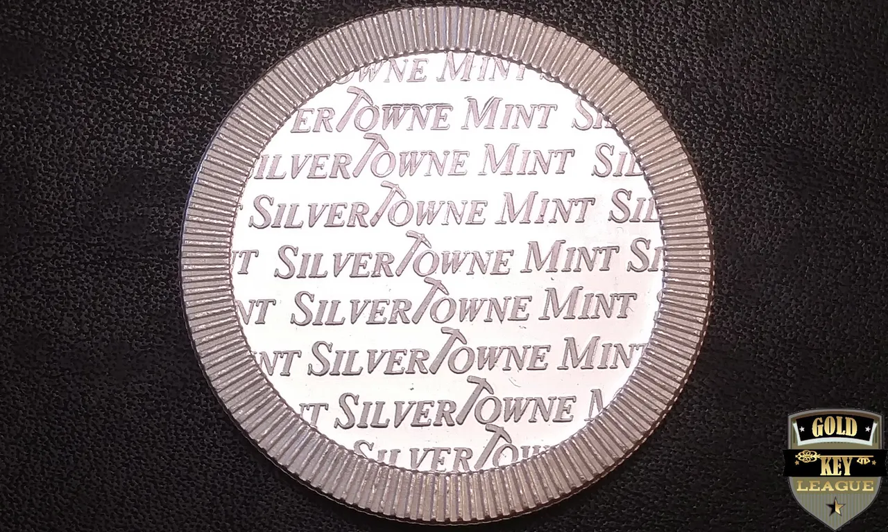 GK_CSQ_SilverTowne_CrownStackable01_03.jpg