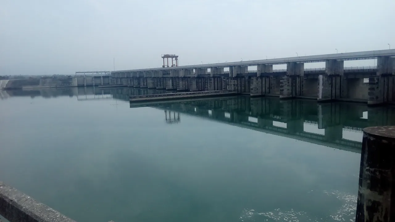 Hanthnikund_Barrage. haryana india.jpg