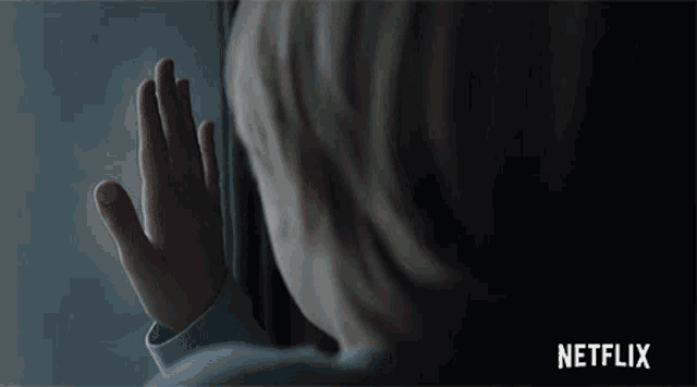 handprint-fog.gif