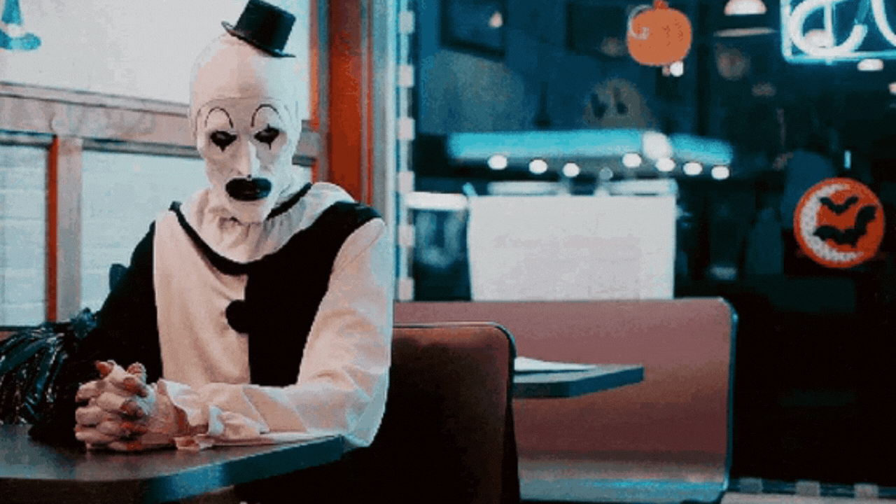 Miniatura de Youtube Historias de Terror Sombrío Negro y Rojo.gif