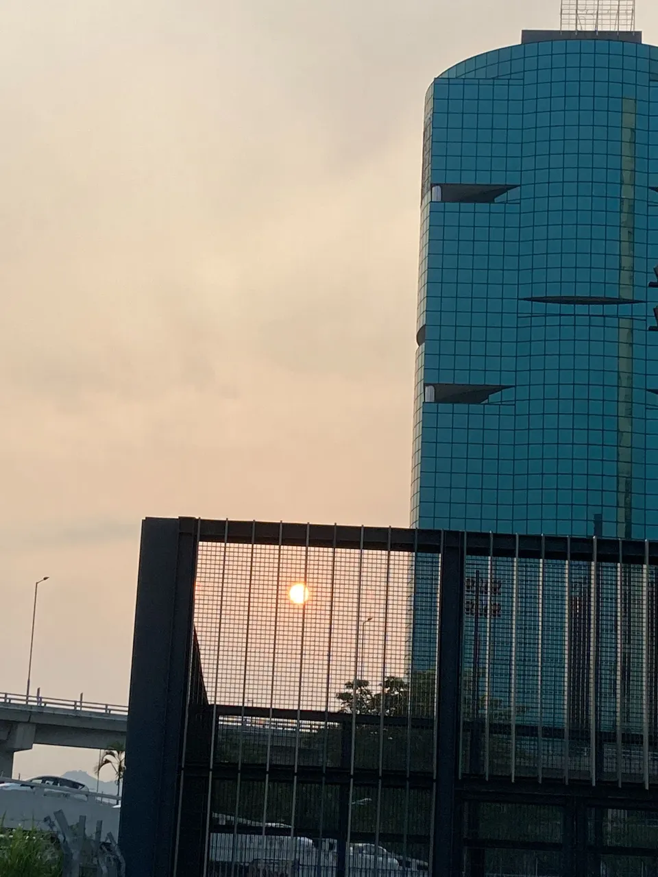Sun30SeptBld.JPG