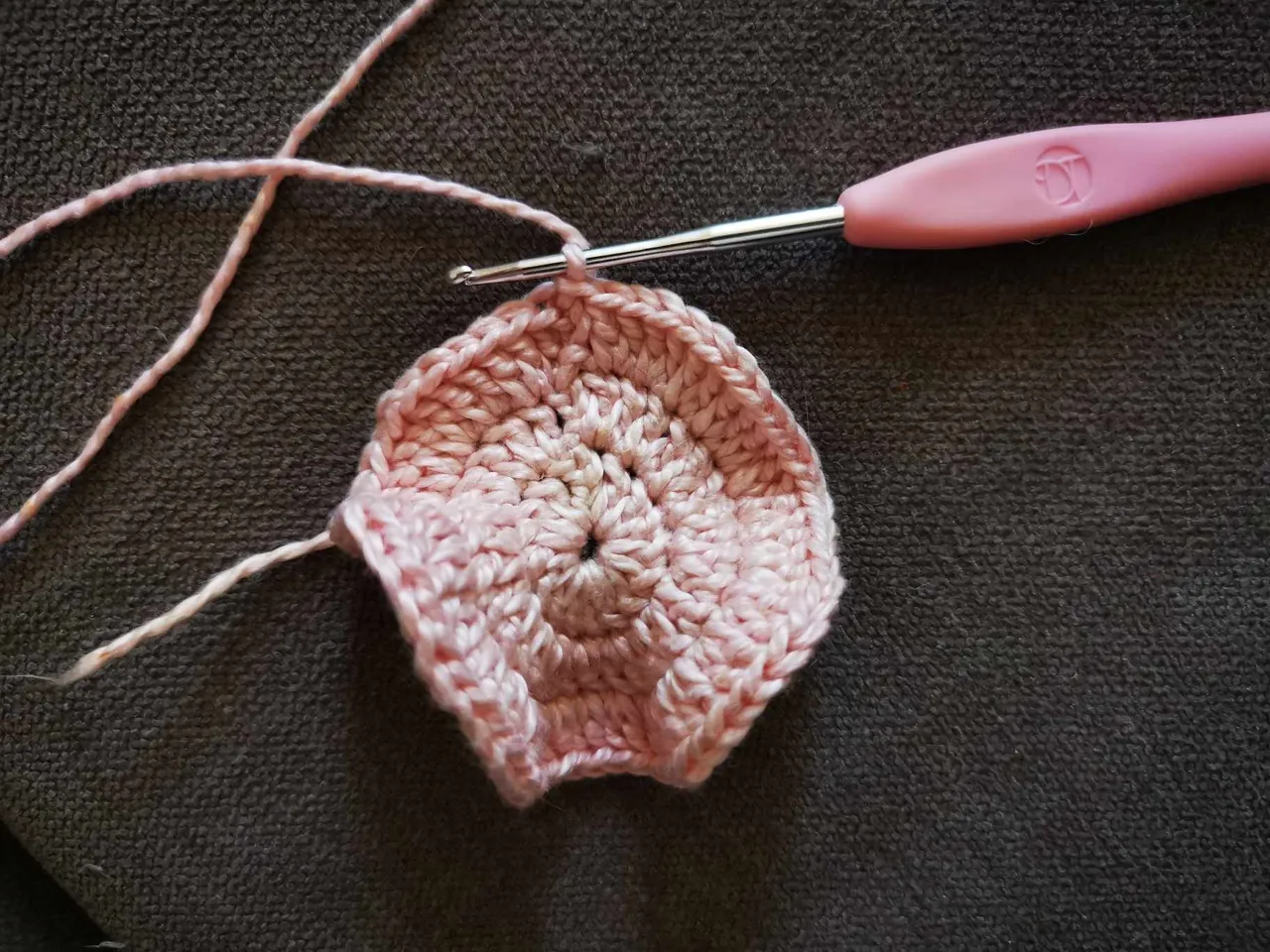 15-oeillet crochet.jpg