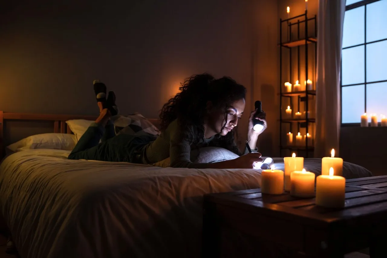 full-shot-woman-writing-notebook.jpg