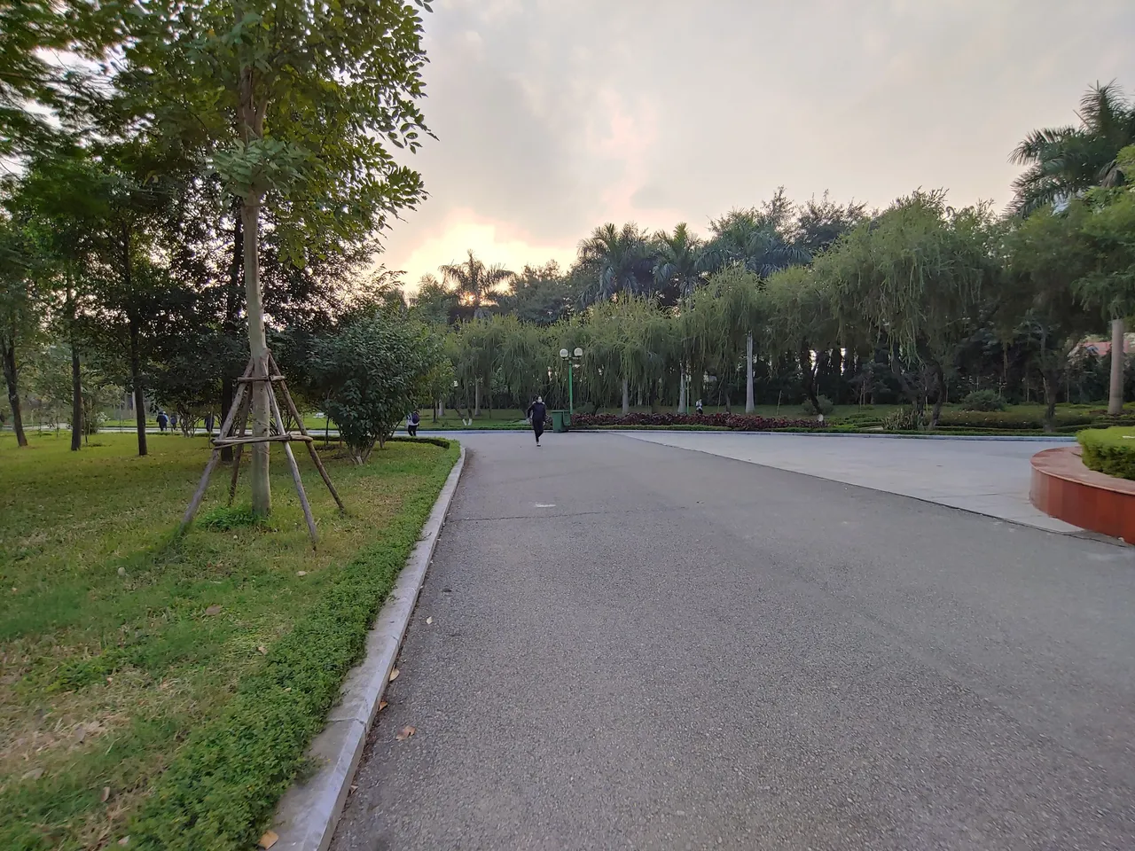 0104221633b_HDR.jpg