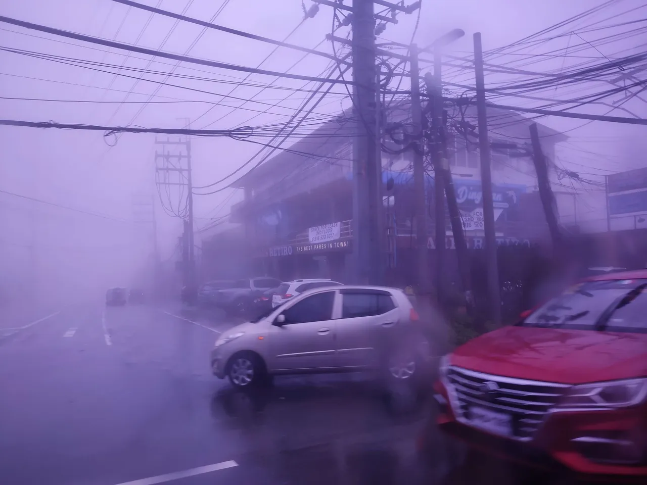 When we got to Tagaytay, the visibility was almost zero due to fog.