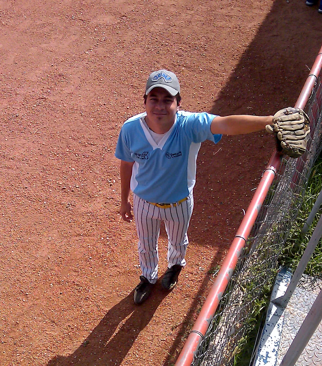 Jugando beisbol.jpg