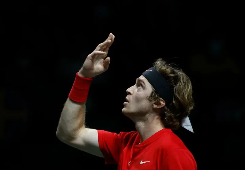 2021-12-02T175118Z_1_LYNXMPEHB10YX_RTROPTP_0_TENNIS-DAVISCUP_1.jpg