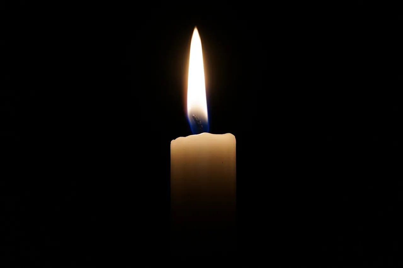 candle-2038736_1920.jpg