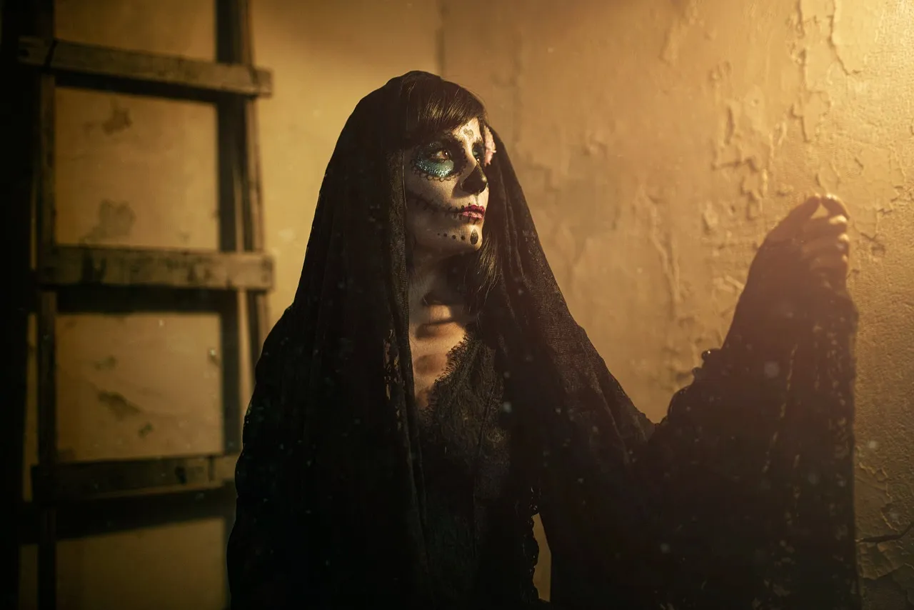 catrina-5060422_1280.jpg