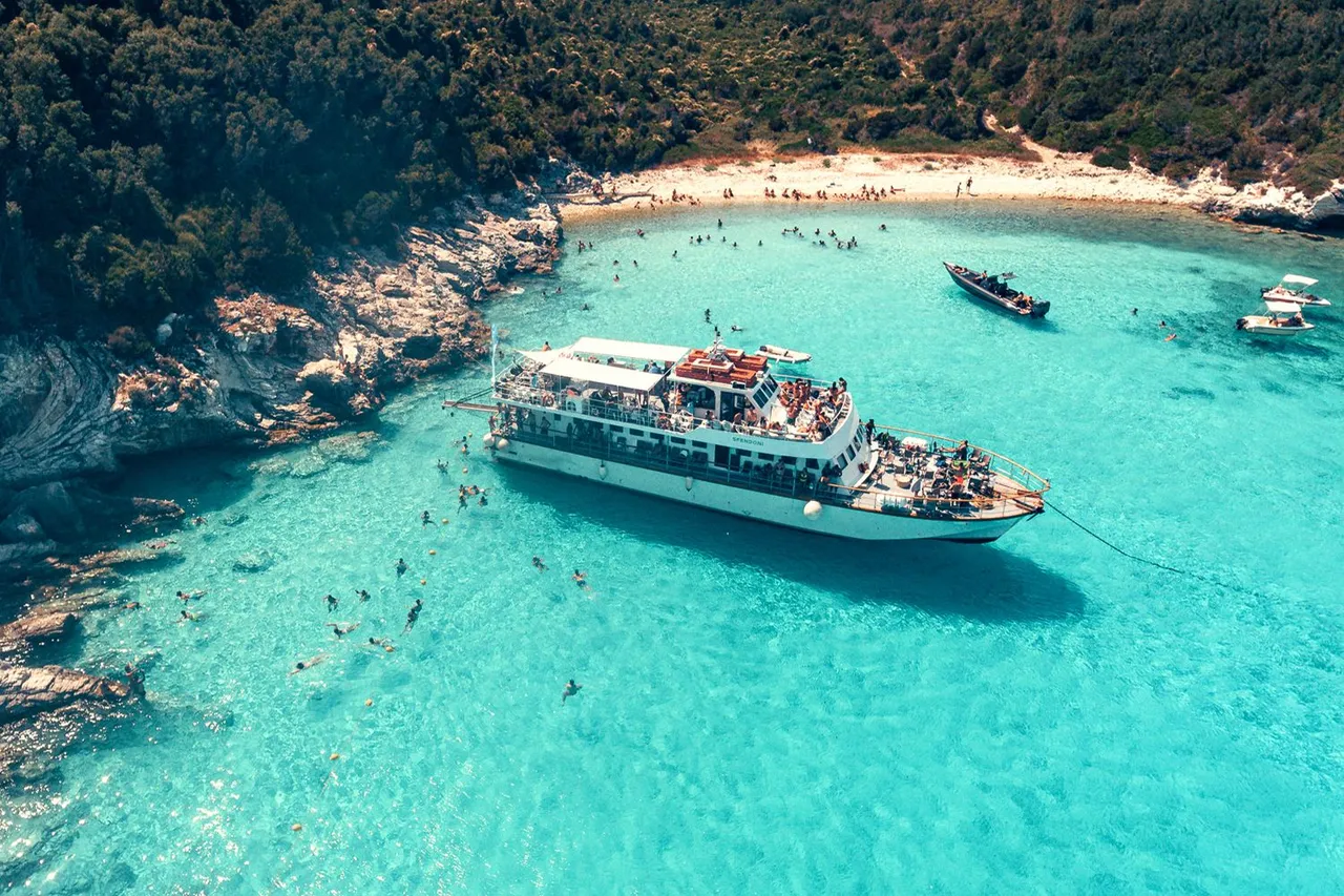 paxos antipaxos.jpg