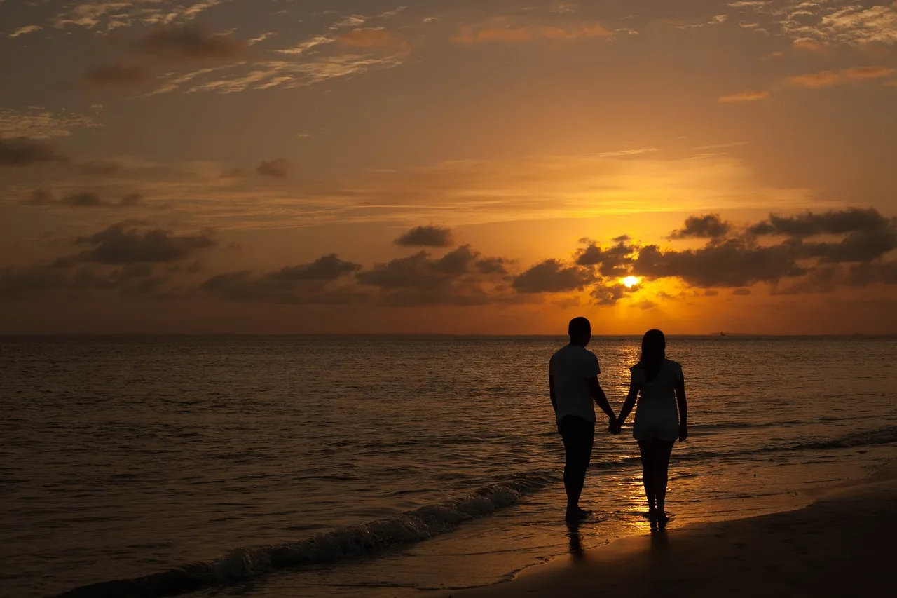 by-sunsets-3918367_1280.jpg