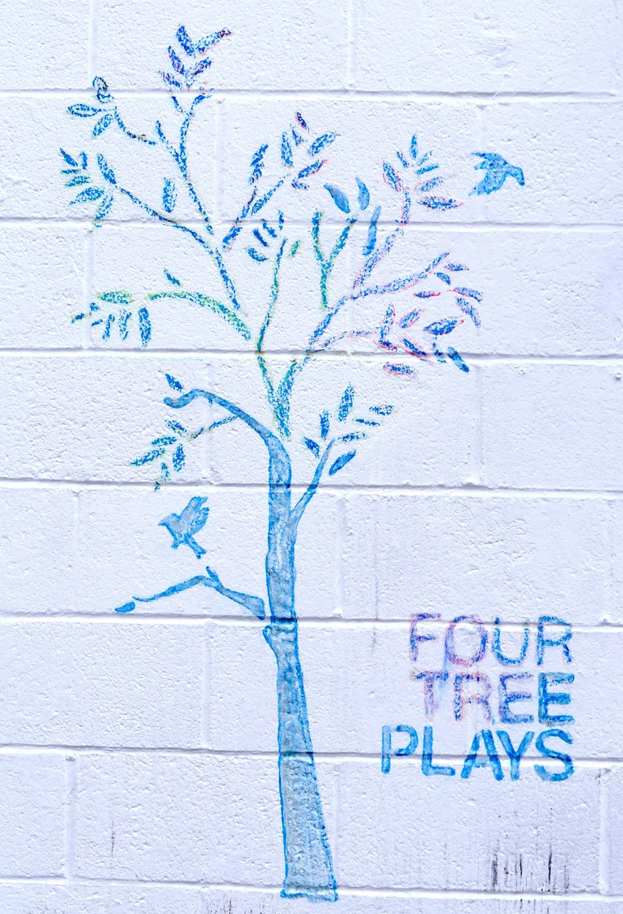 4treePlays_sign2.png