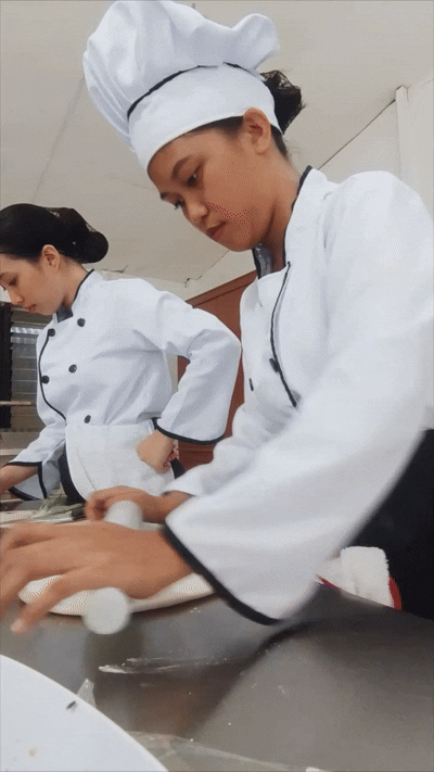 1740803882156.gif