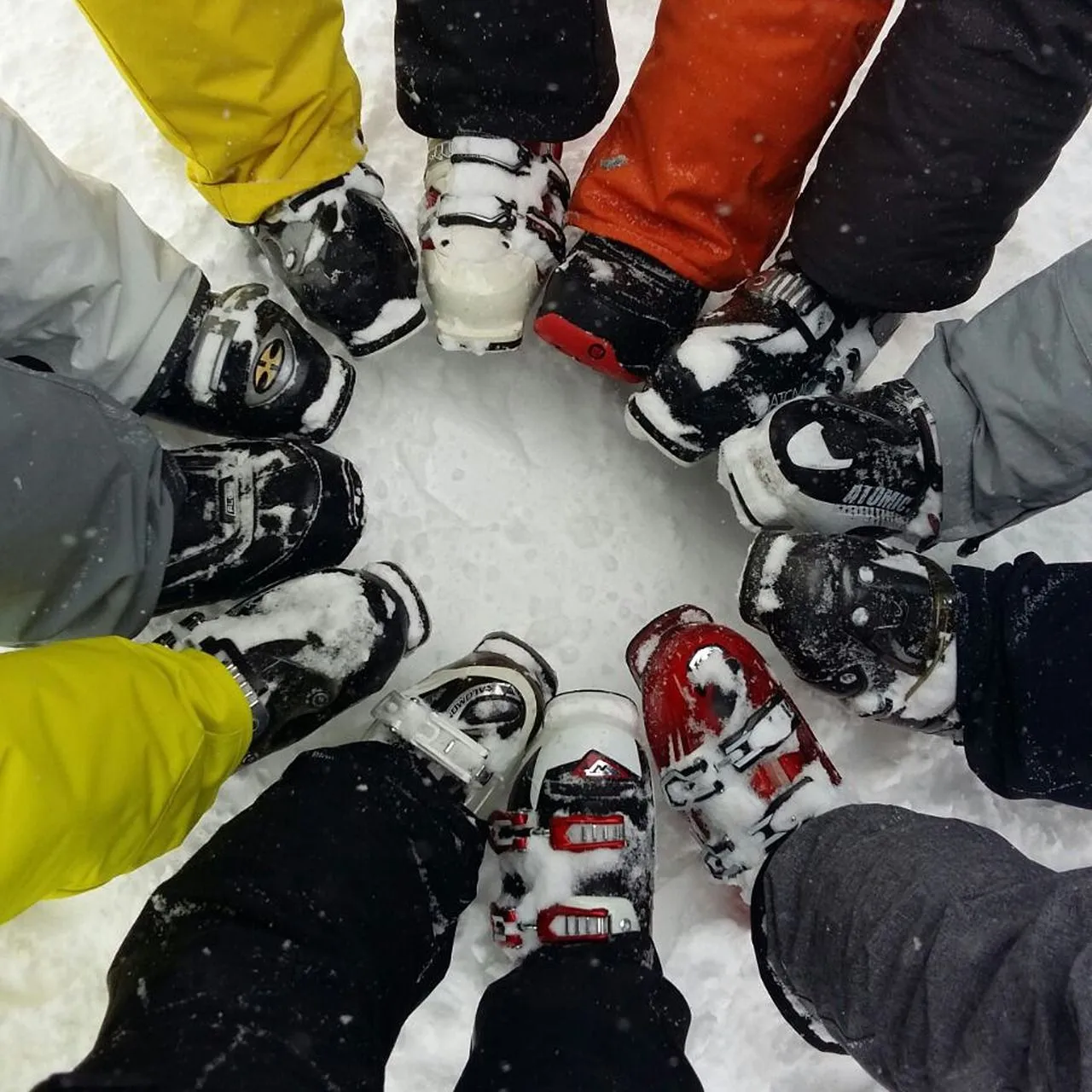 ski-g620a322b8_1280.jpg