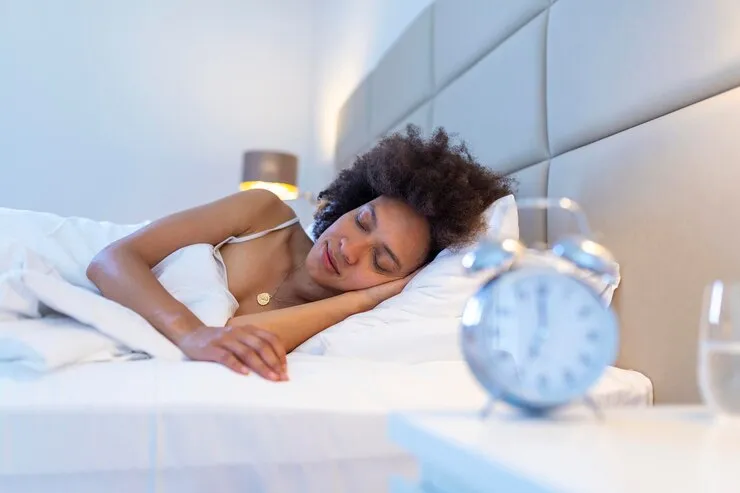 wake-up-asleep-girl-stopping-alarm-clock-bed-morning-woman-sleeping-wake-up-turn-off-alarm-clock-morning_657921-684.jpg