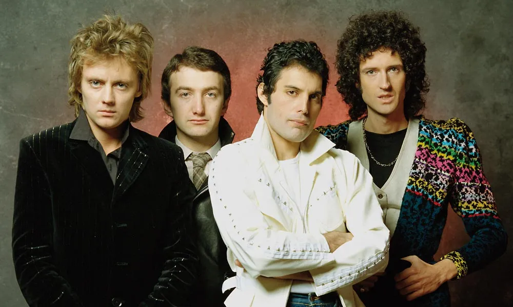 Queen-mid-70s-approved-photo-03-web-optimised-1000.jpg