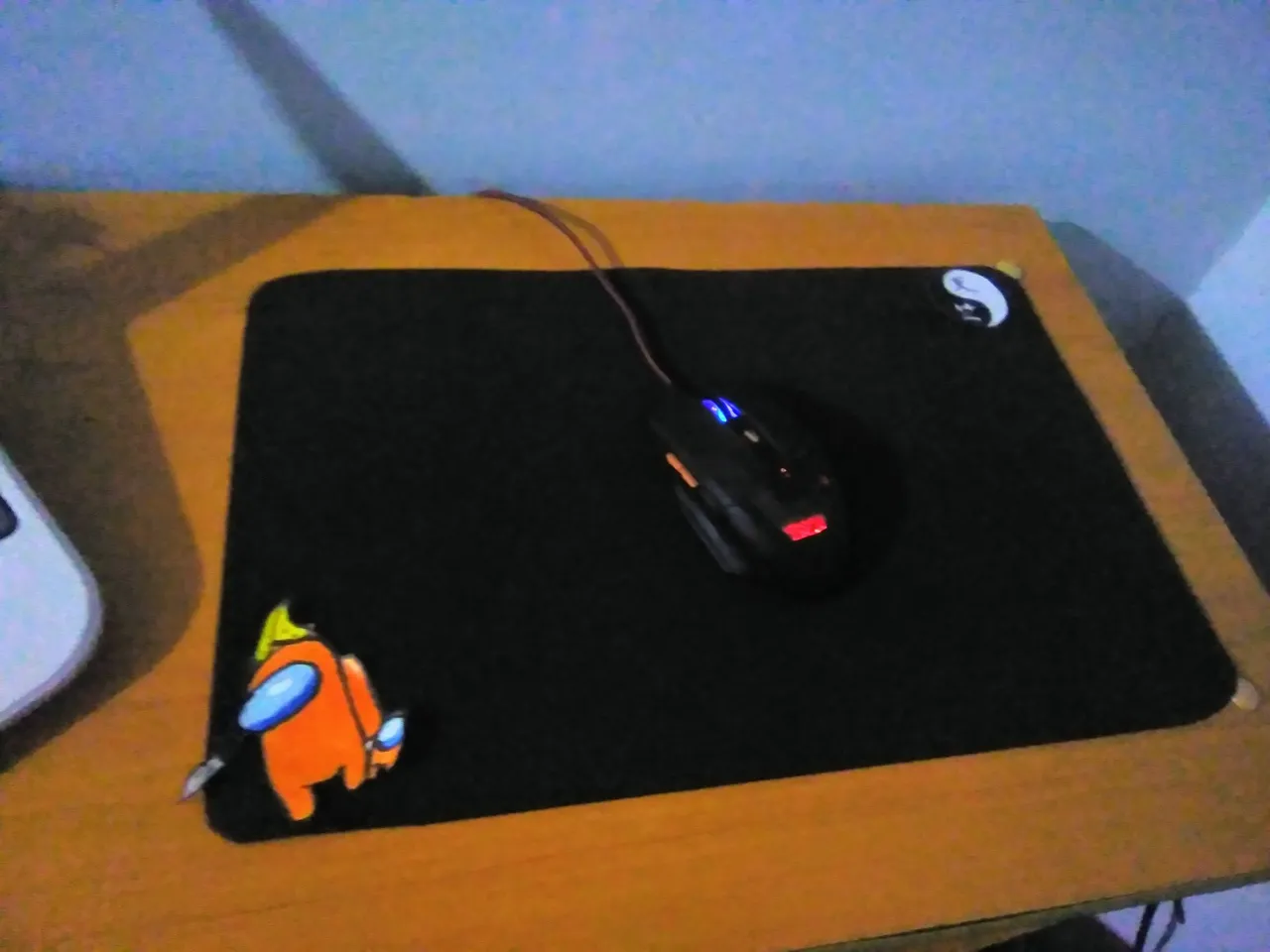 Química Simposio Cúal ESP/ENG] How to make your own mouse pad / Como hacer tu propio mou...