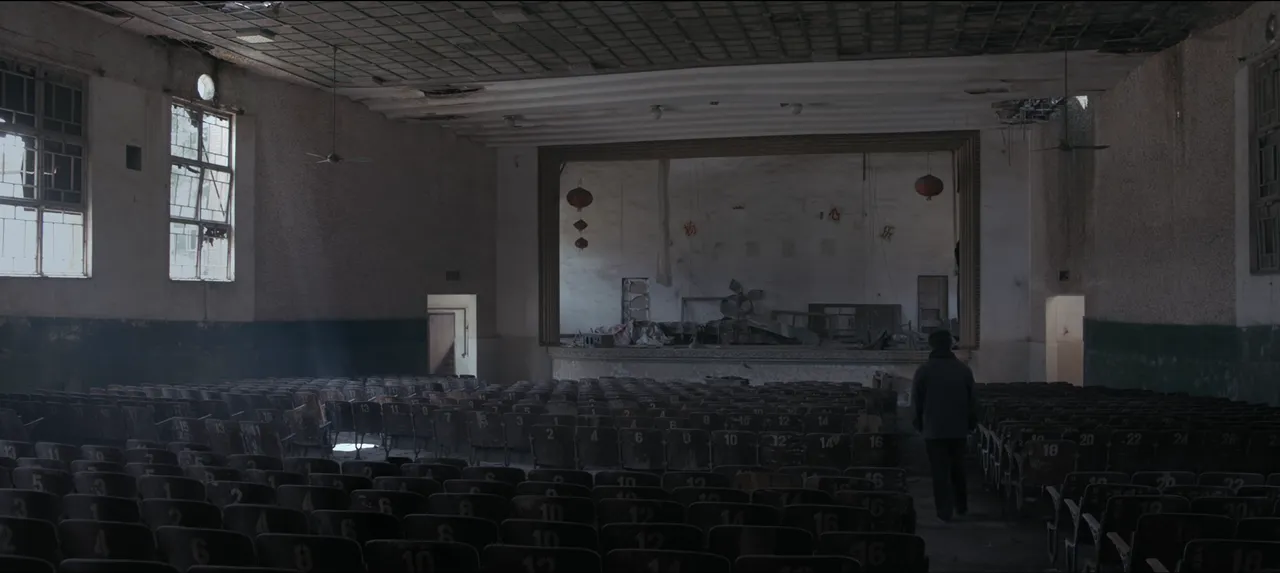The.Looming.Storm.2017.CHINESE.1080p.BluRay.H264.AAC-VXT-0002.png