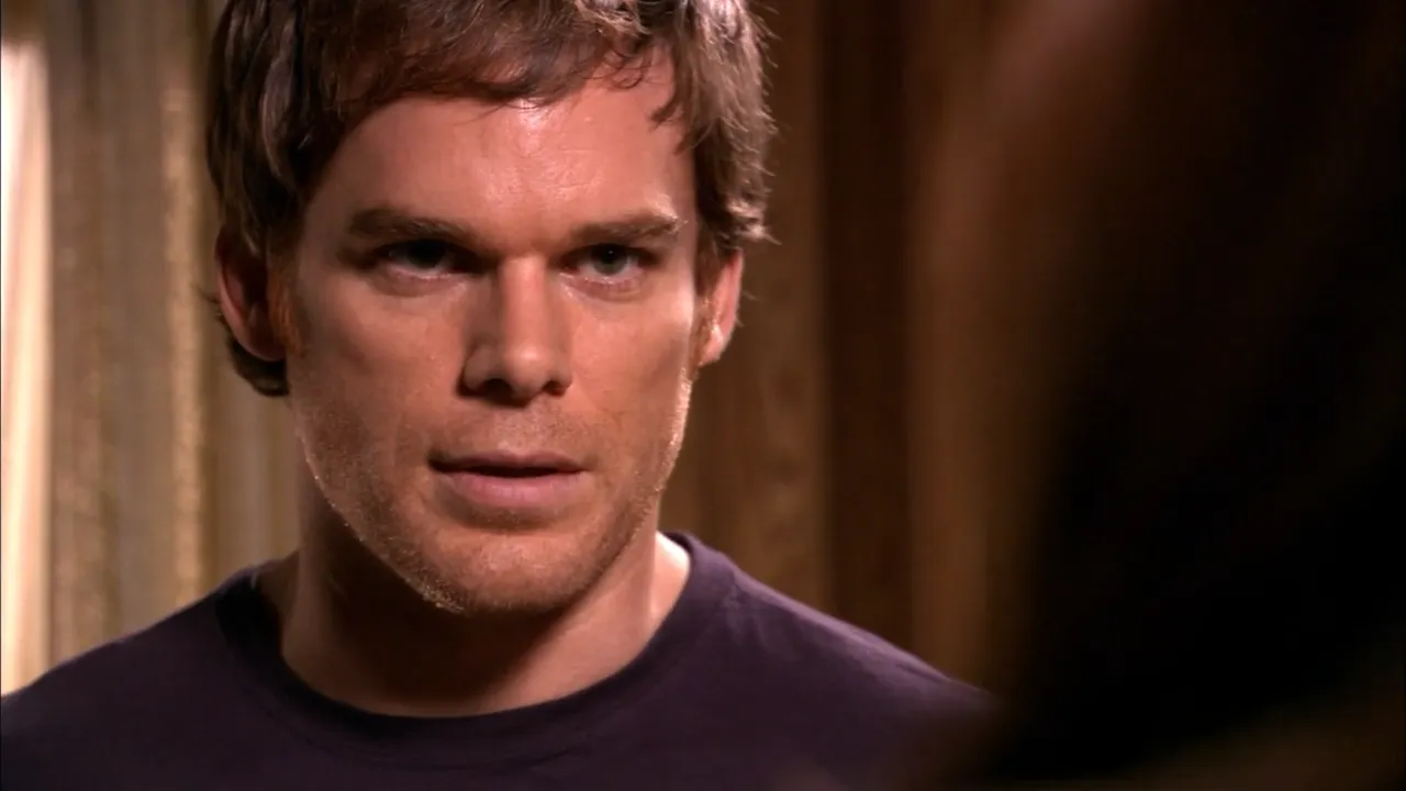 Dexter S01E09 Father Knows Best-0001.png