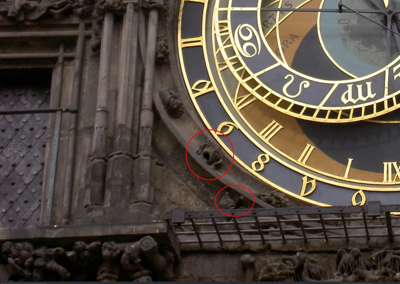Clock-left-down.jpg