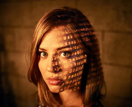 travelers-netflix--6-1517930096-view-0.png