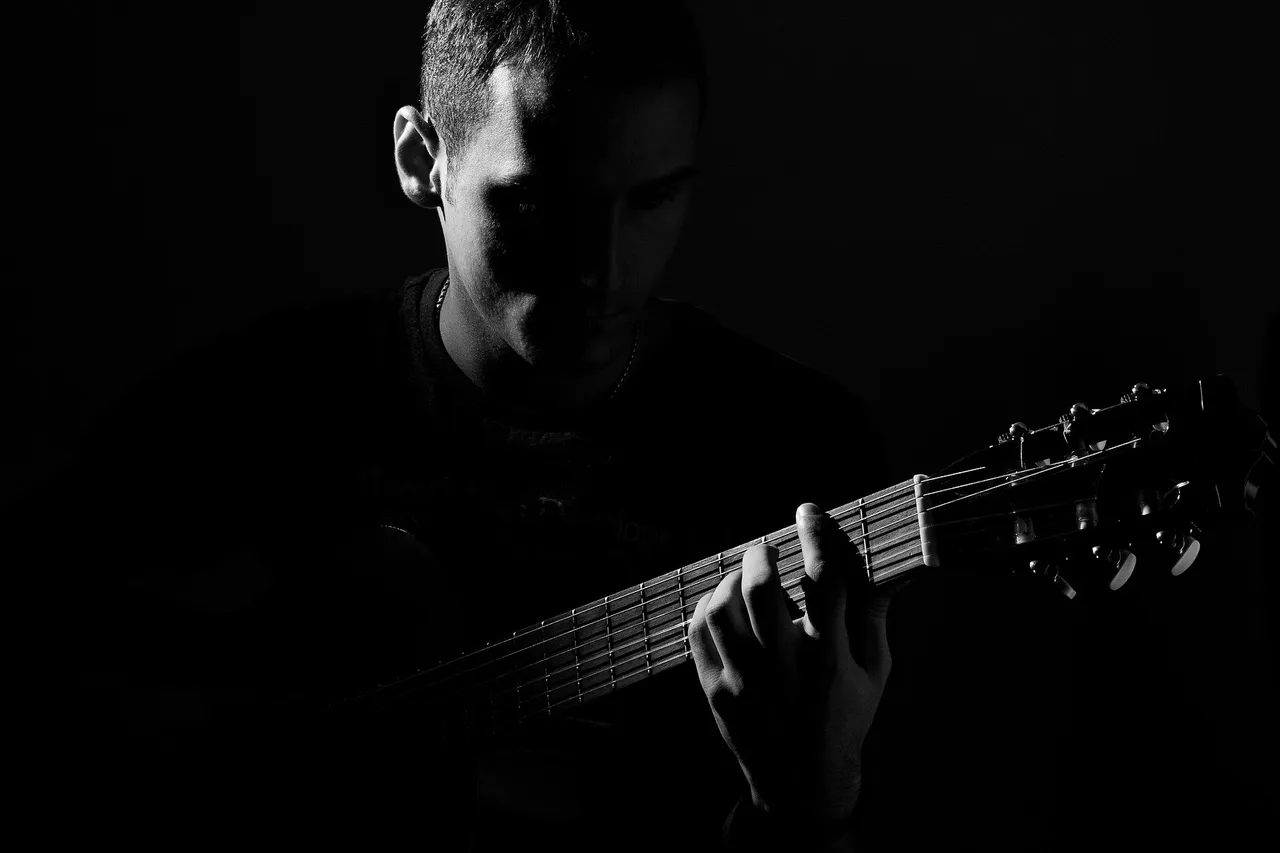 guitar-g4376c9e48_1920.jpg