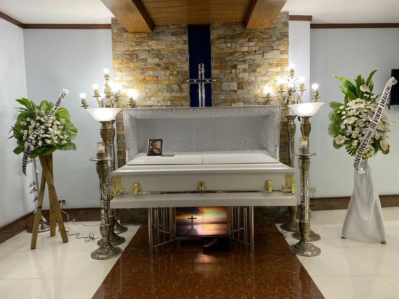 He specifically mentioned that he wanted no wake, and only to inform immediate family. This was in St Peter, while waiting for the scheduled burial the next day.
