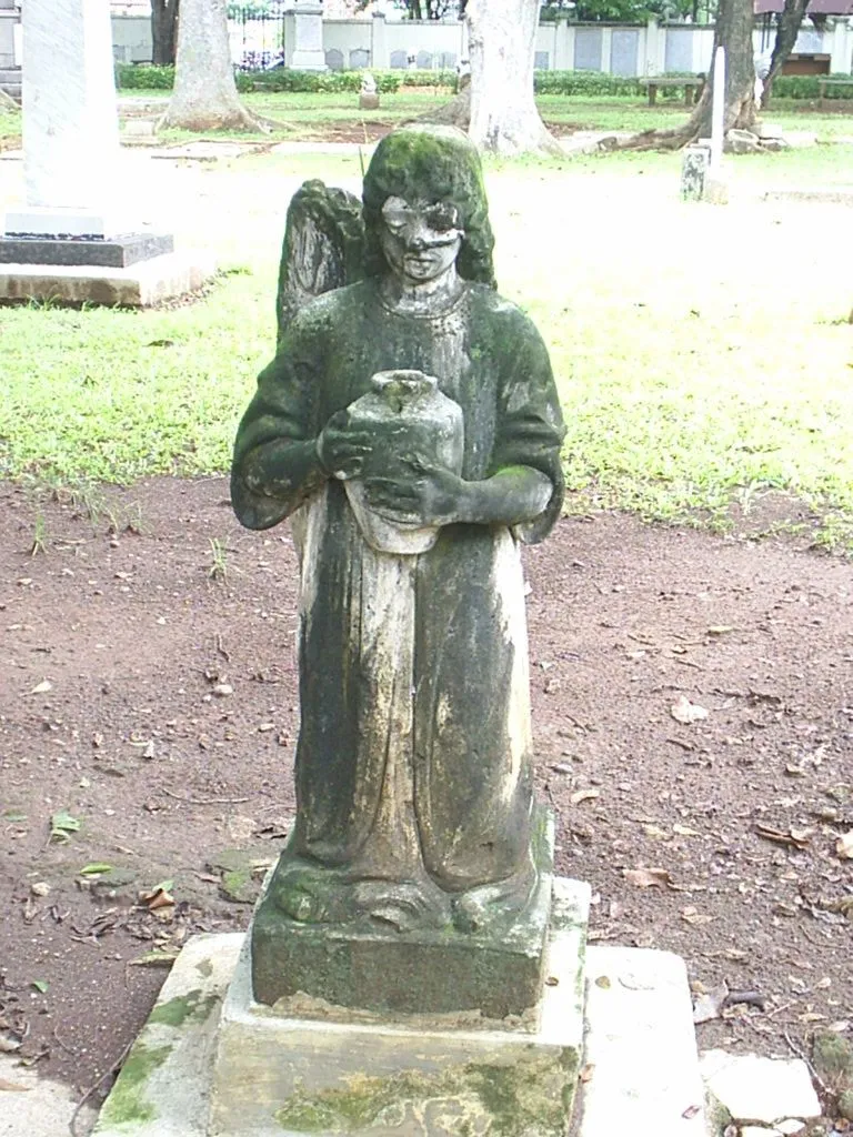 Angel with a jug 2005.JPG