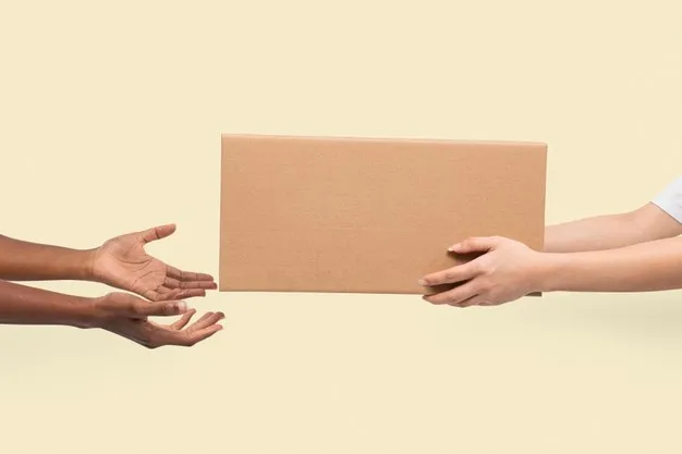 paper-box-packaging-delivery-concept_53876-127190.jpg