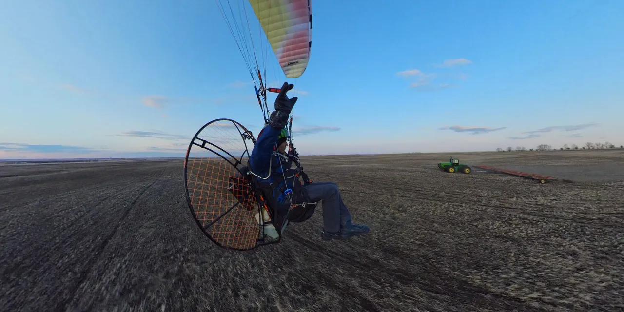 VID_20220423_194108_00_004_2022-04-24_01-37-09_screenshot.jpg