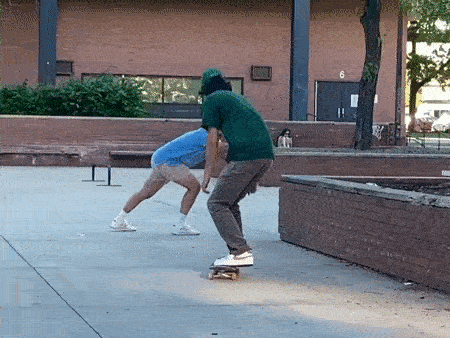 erik sanchez back  smith.gif