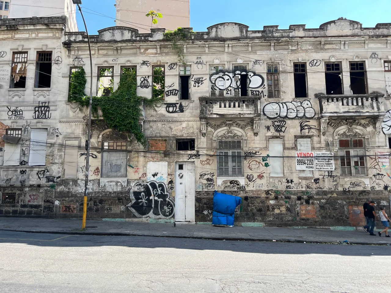 this is not his studio building but describes the vibe of the neighborhood it was in
