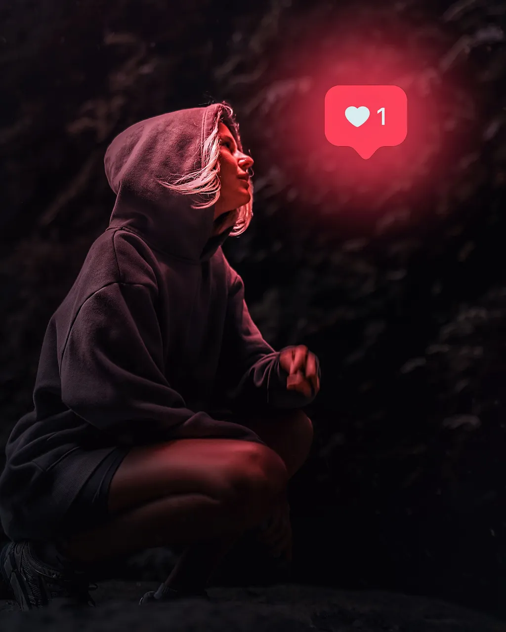 Glowing Love Heart Effect In Photoshop.jpg