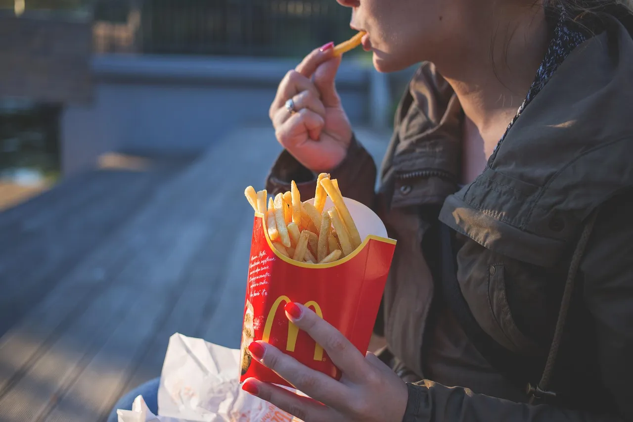 french-fries-1851143_1920.jpg