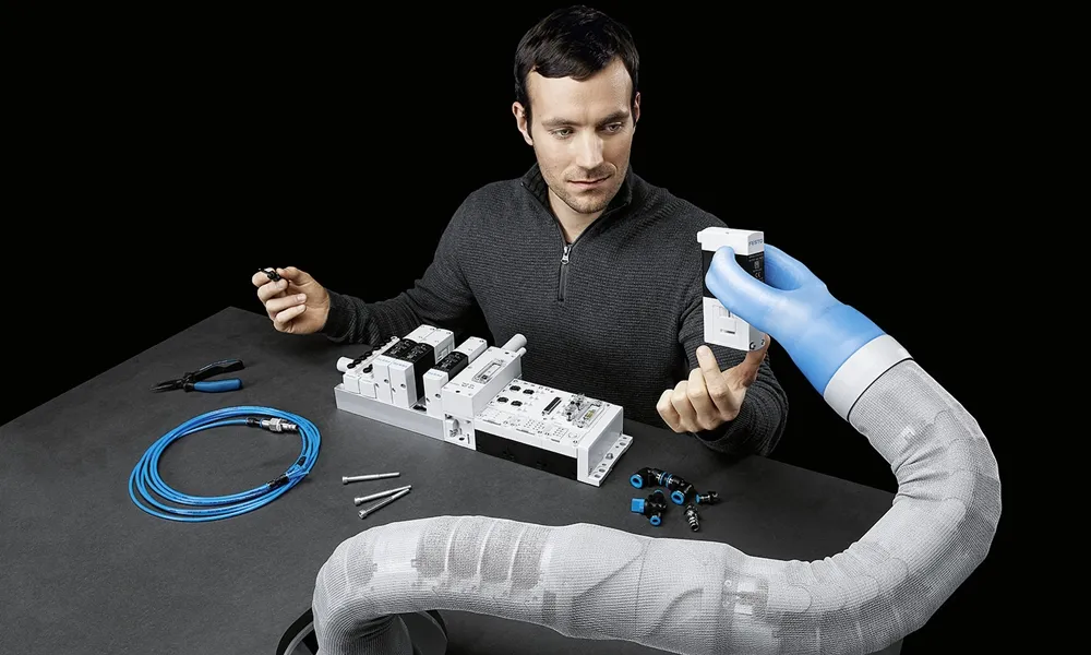 01395-bionicsoftarm-2140x940px.jpg